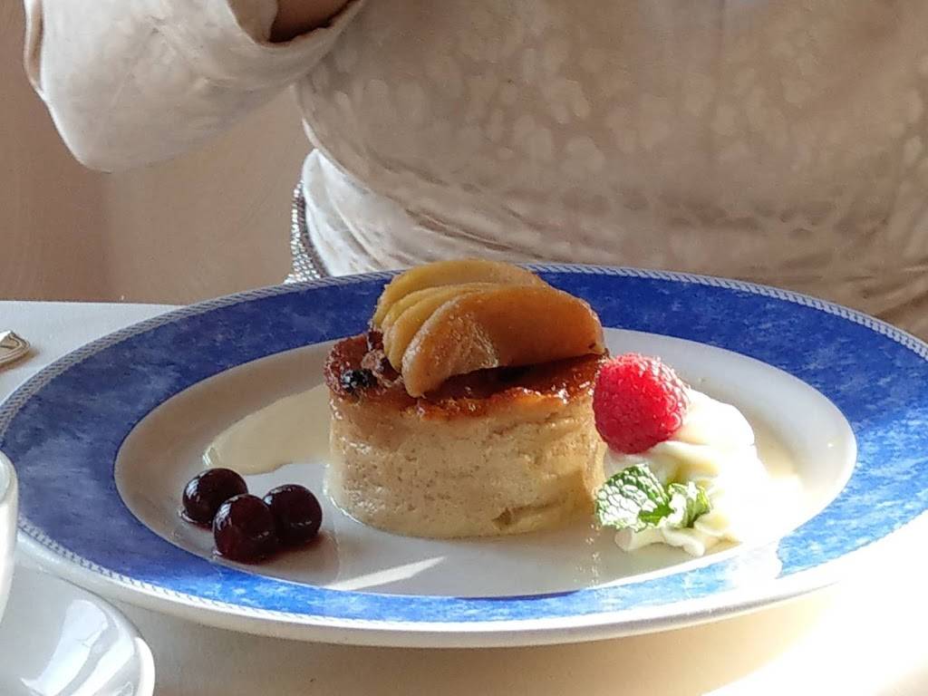 LAuberge Chez Francois | restaurant | 332 Springvale Rd, Great Falls, VA 22066, USA | 7037593800 OR +1 703-759-3800