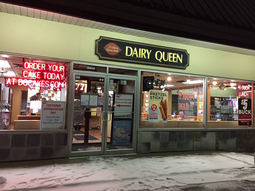 Dairy Queen | restaurant | 2770 Dundee Rd, Northbrook, IL 60062, USA | 8474982571 OR +1 847-498-2571