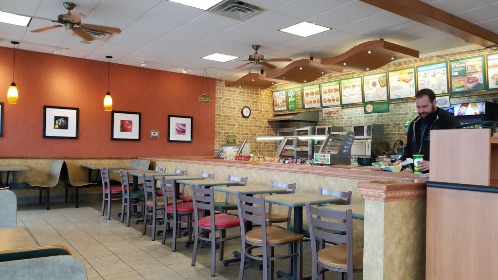 Subway | restaurant | 1950 Chemin du Fer-à-Cheval, Sainte-Julie, QC J3E 2T6, Canada | 4509223320 OR +1 450-922-3320