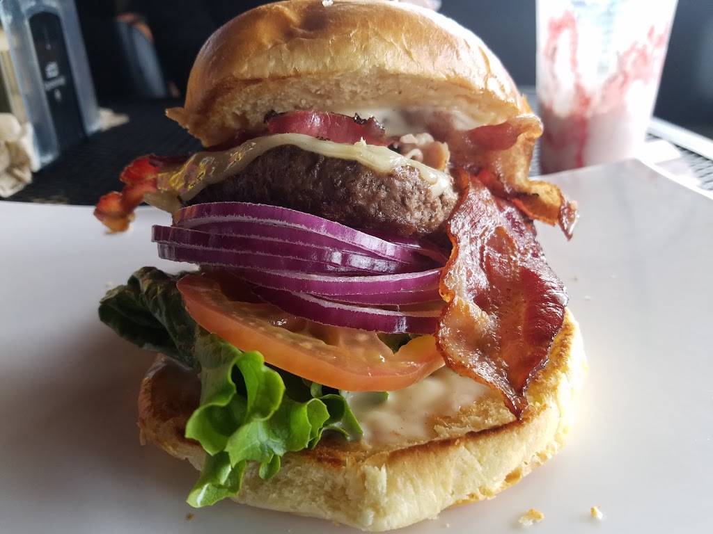 Annys Fine Burger | restaurant | 5375 Kearny Villa Rd, San Diego, CA 92123, USA | 8582780618 OR +1 858-278-0618