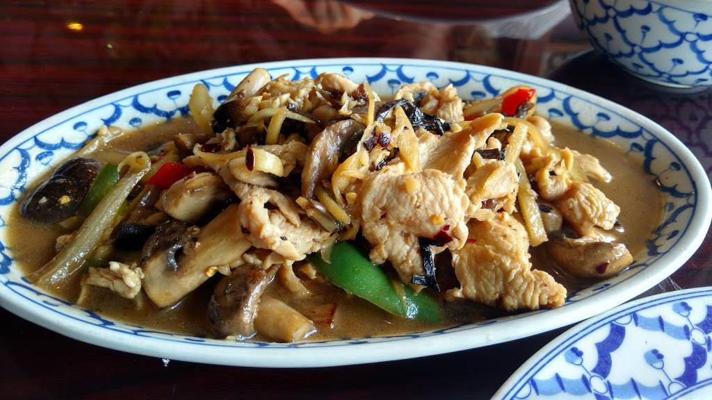 Chili Thai Restaurant | restaurant | 3712 9th St SW, Puyallup, WA 98373, USA | 2538647005 OR +1 253-864-7005
