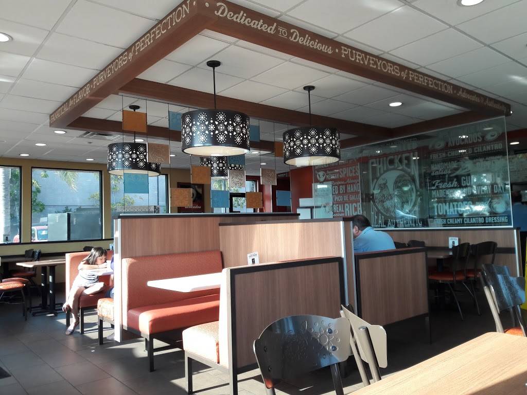 El Pollo Loco | restaurant | 800 N Sepulveda Blvd, Manhattan Beach, CA 90266, USA | 3103764143 OR +1 310-376-4143