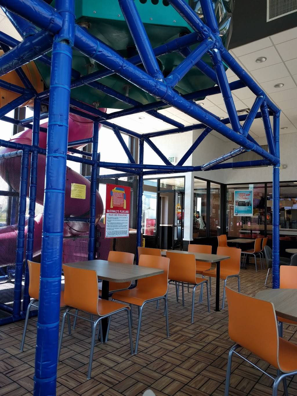 McDonalds | cafe | 1075 Diffley Rd, Eagan, MN 55123, USA | 6514051332 OR +1 651-405-1332