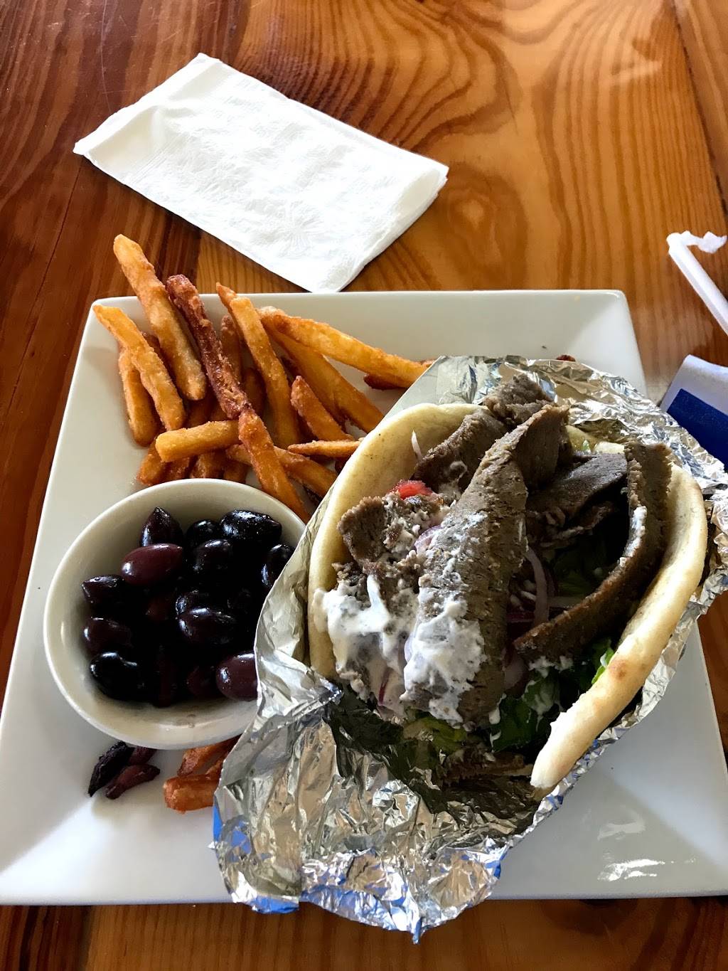 Spiros Taverna | restaurant | 1555 US-1, Vero Beach, FL 32960, USA | 7722173074 OR +1 772-217-3074