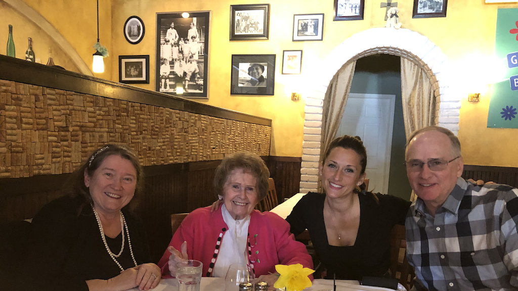 Joe Bologna Trattoria | restaurant | 2135 17 Mile Rd, Sterling Heights, MI 48310, USA | 5869395700 OR +1 586-939-5700