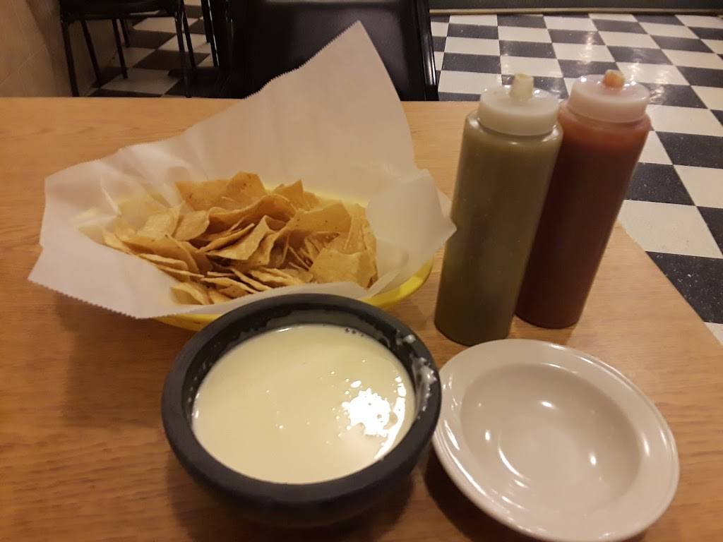 Amigos | restaurant | 306 N Galena Ave, Freeport, IL 61032, USA | 8152330503 OR +1 815-233-0503