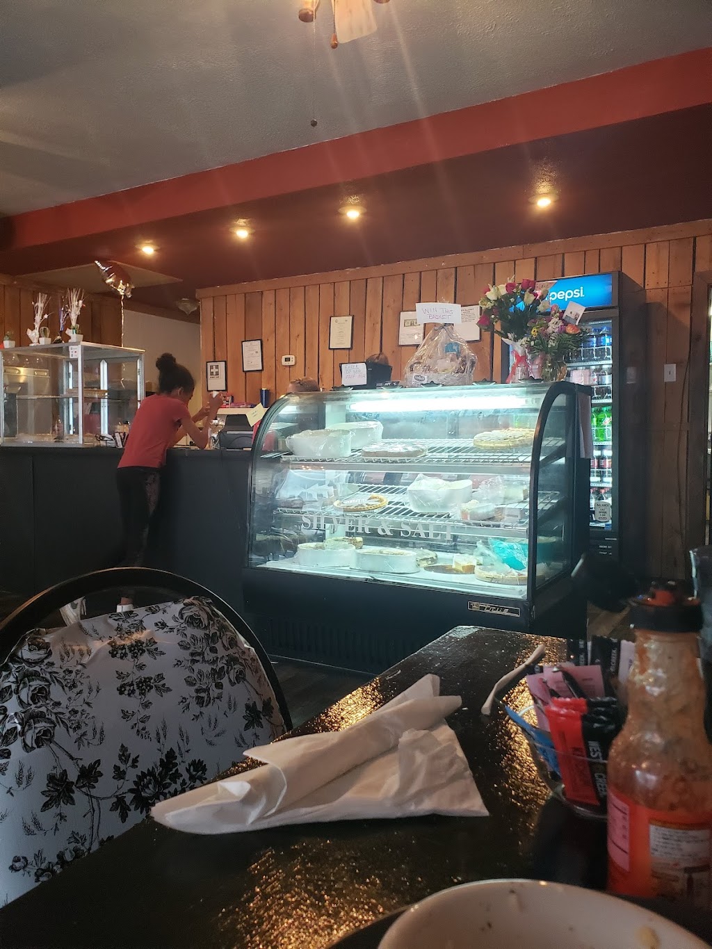 Silver and Salt | restaurant | 100 S Main St, Pearisburg, VA 24134, USA | 5406295512 OR +1 540-629-5512