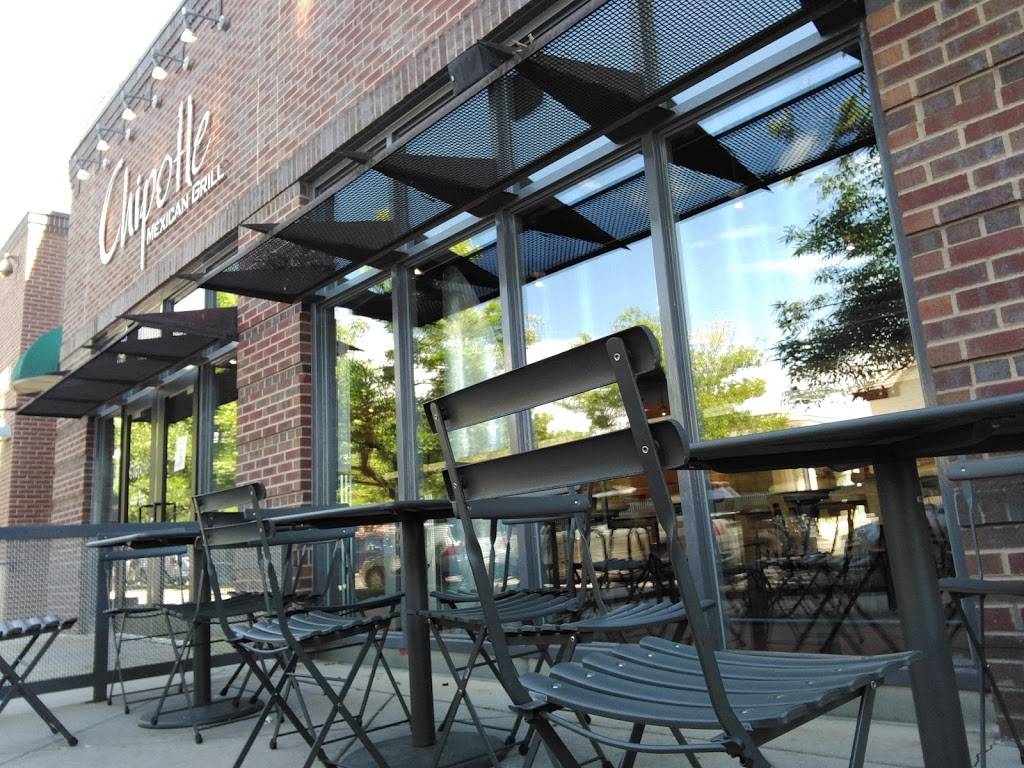 Chipotle Mexican Grill | restaurant | 140 Steele St, Denver, CO 80206, USA | 3033296466 OR +1 303-329-6466