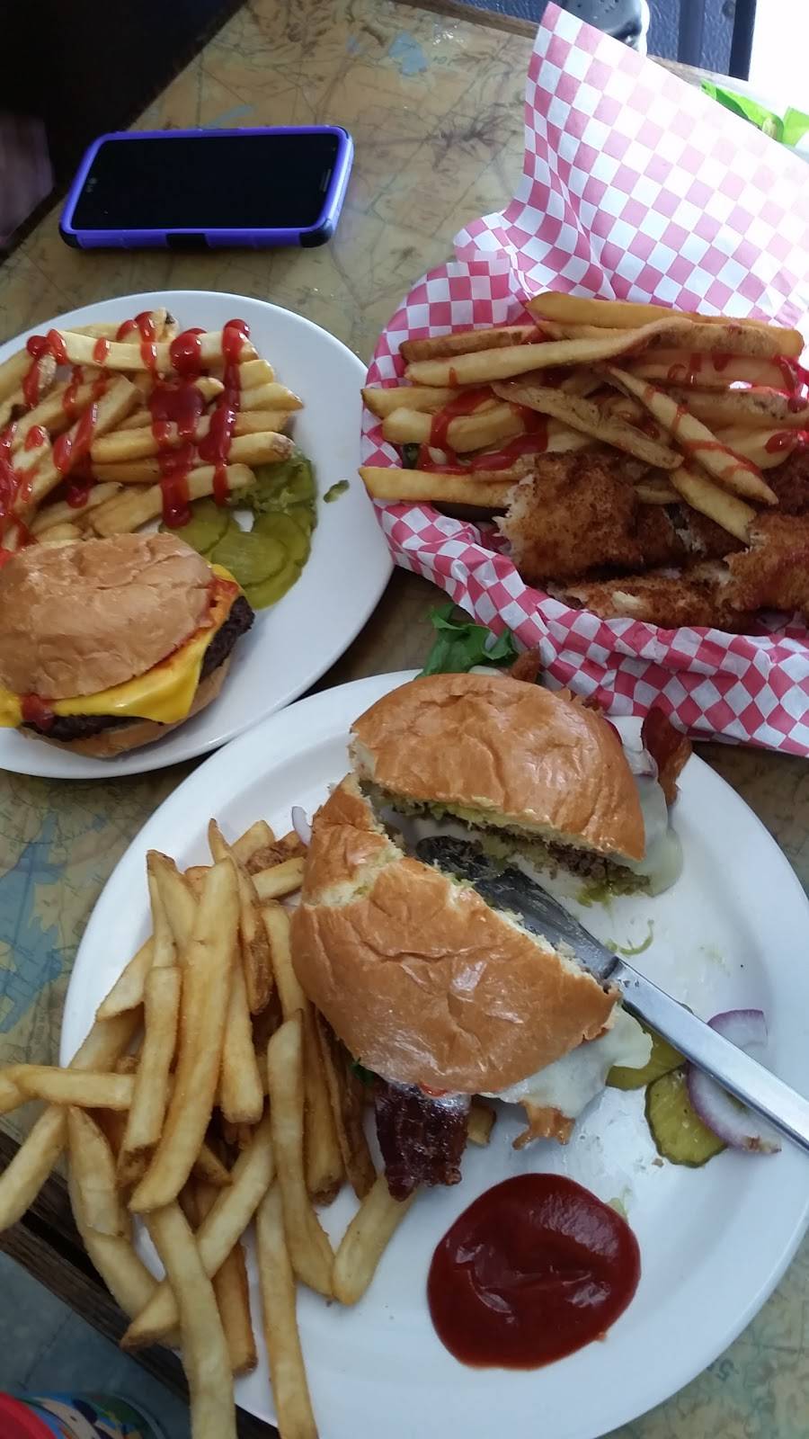 The Airplane Restaurant | restaurant | 1665 Newport Rd, Colorado Springs, CO 80916, USA | 7195707656 OR +1 719-570-7656