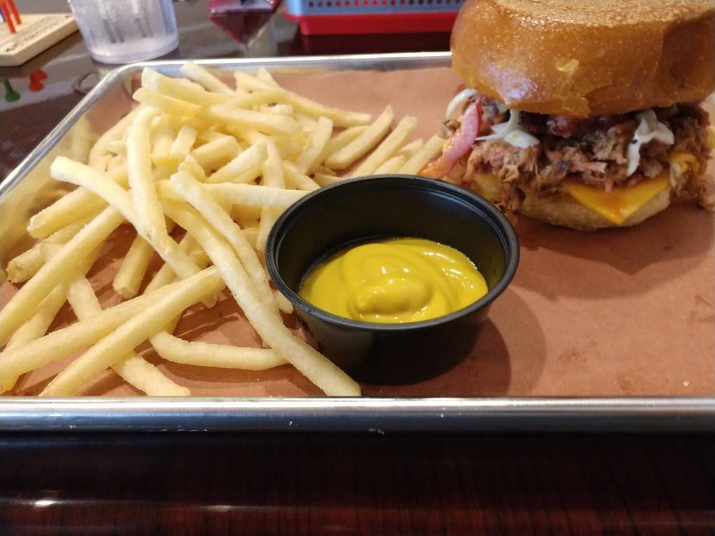 Fahrenheit 225 | restaurant | 26 Public Square, Darlington, SC 29532, USA | 8439440321 OR +1 843-944-0321