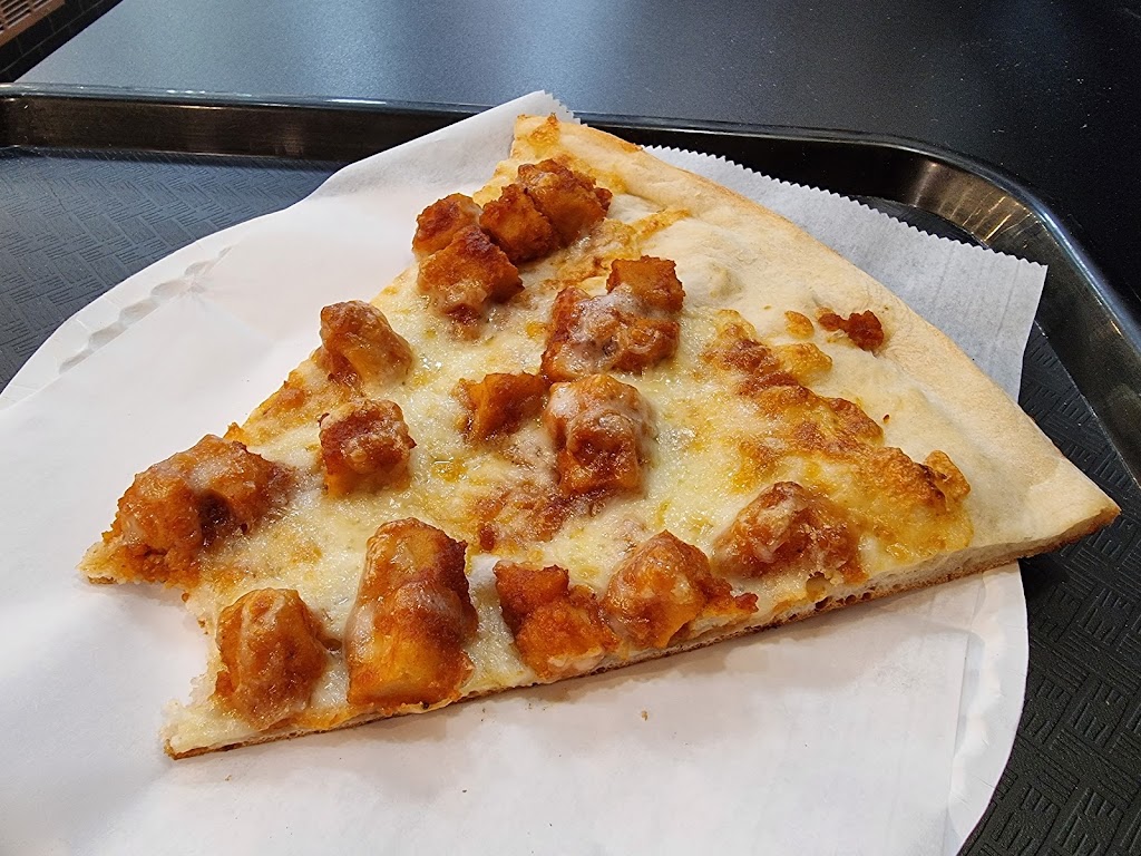 Carnegie Pizza | restaurant | 200 W 41st St, New York, NY 10036, USA | 2127774141 OR +1 212-777-4141