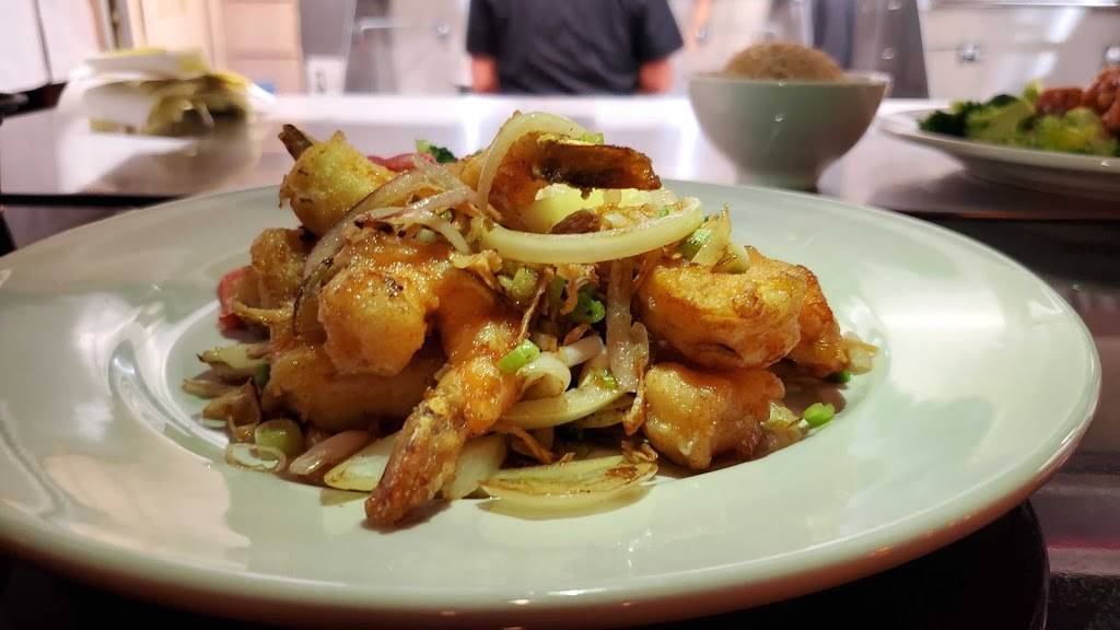 Red Sake | restaurant | 8410 Rea Rd Suite 100, Charlotte, NC 28277, USA | 9804981578 OR +1 980-498-1578