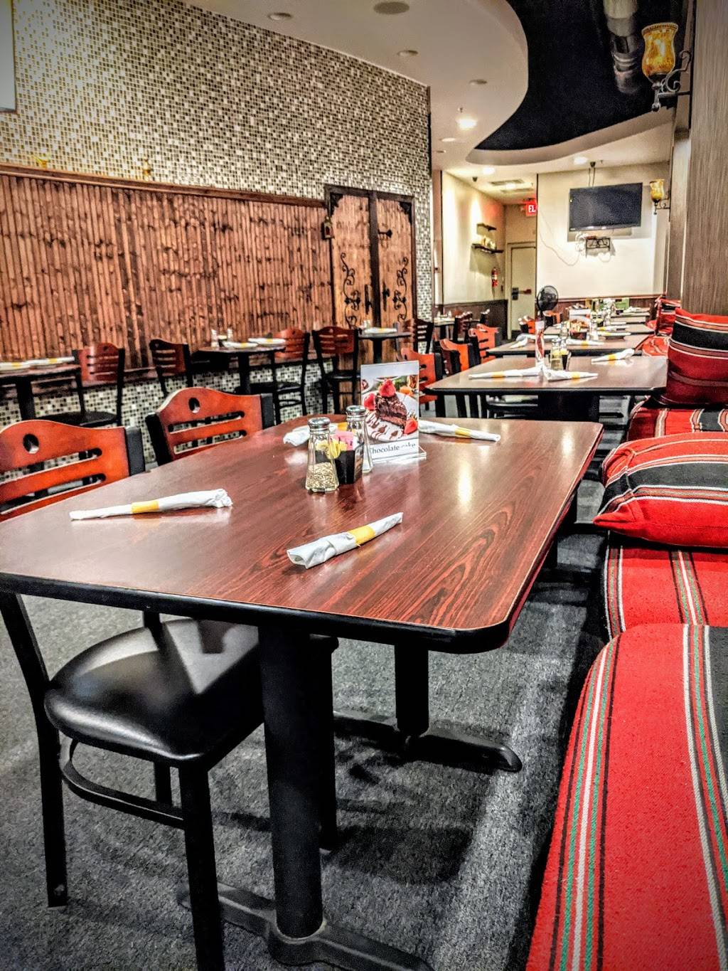 Athenos Greek & Lebanese Cafe | restaurant | 111 Colony Crossing Way #490, Madison, MS 39110, USA | 6016051400 OR +1 601-605-1400