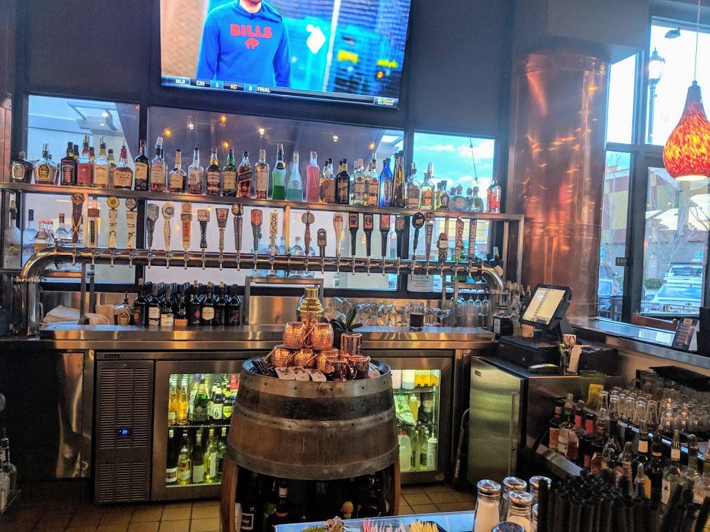 Petes Restaurant & BrewHouse | restaurant | 881 Lifestyle St, Manteca, CA 95337, USA | 2098254200 OR +1 209-825-4200