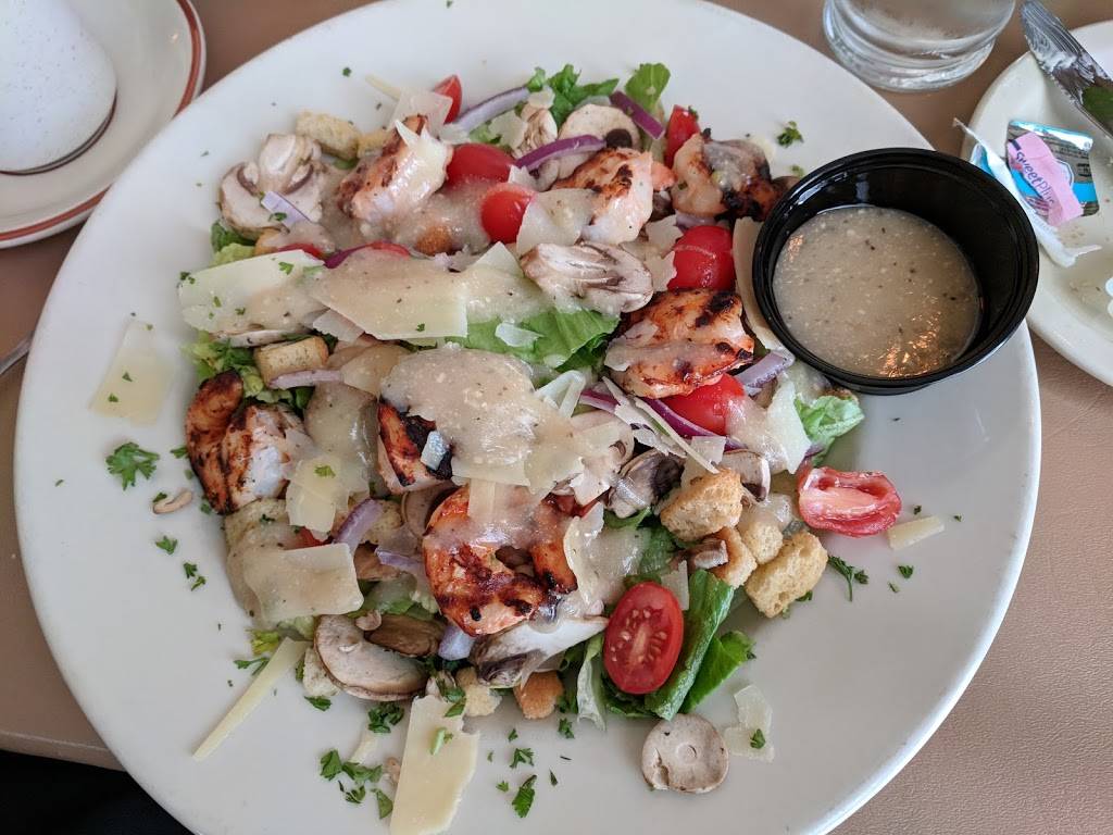 Ferrantes Restaurant | restaurant | 10404 N Port Washington Rd, Mequon, WI 53092, USA | 2622415420 OR +1 262-241-5420