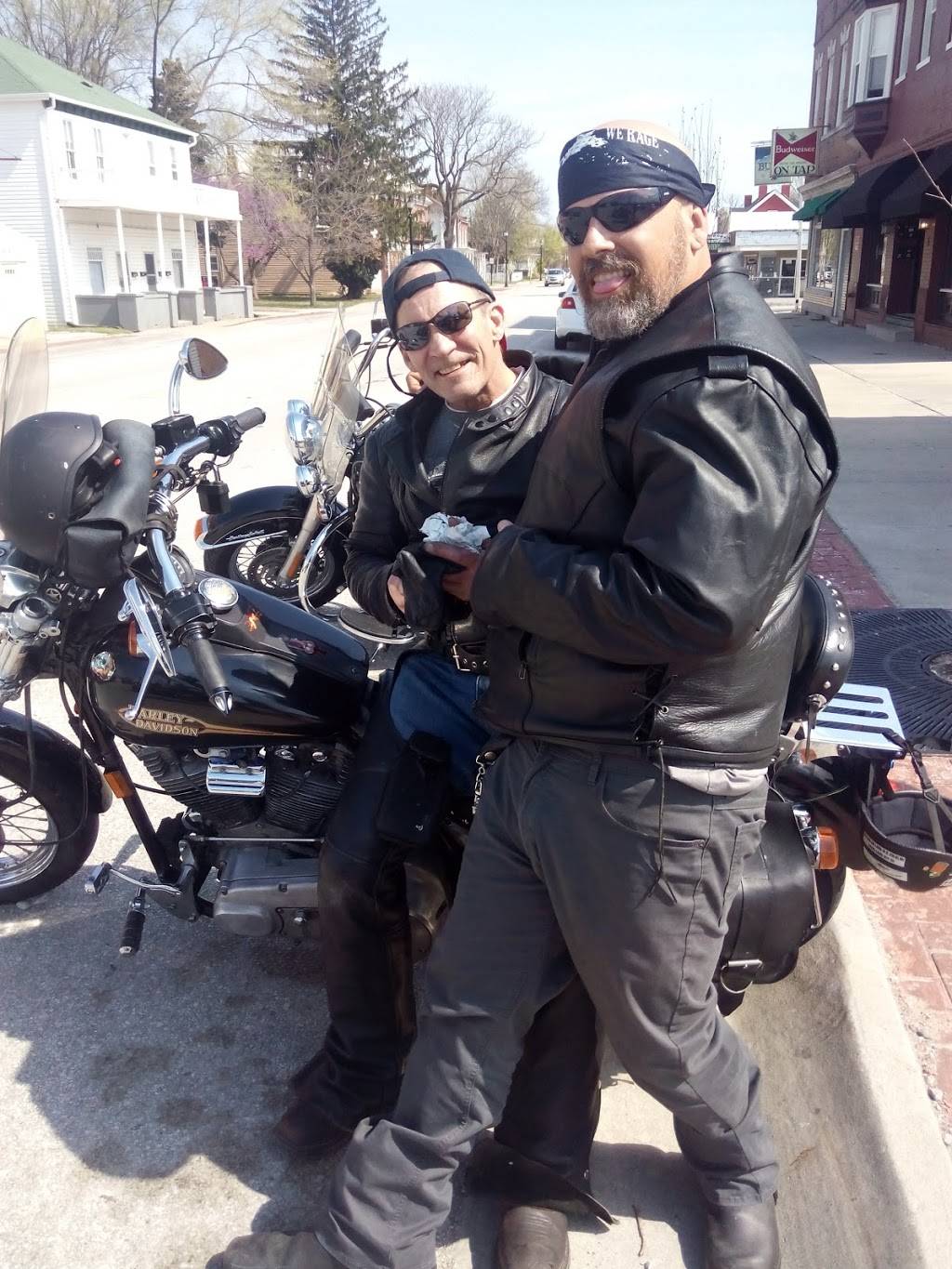 Field Box Sports Bar & Grill | restaurant | 4 Main St, St Peters, MO 63376, USA | 6363877167 OR +1 636-387-7167