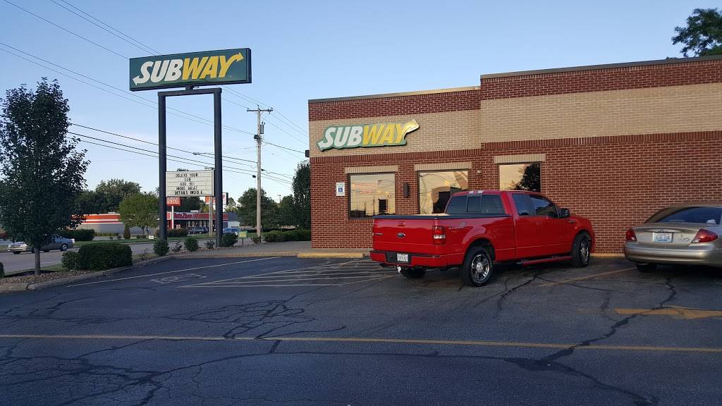 Subway | restaurant | 2420 W Parrish Ave, Owensboro, KY 42301, USA | 2706867115 OR +1 270-686-7115