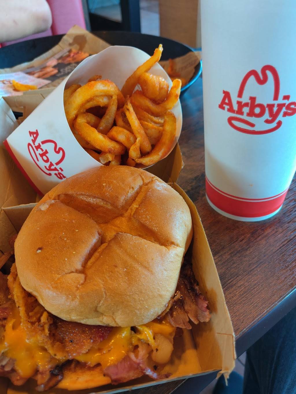 Arbys | restaurant | 4097 Nolensville Pike, Nashville, TN 37211, USA | 6158331888 OR +1 615-833-1888