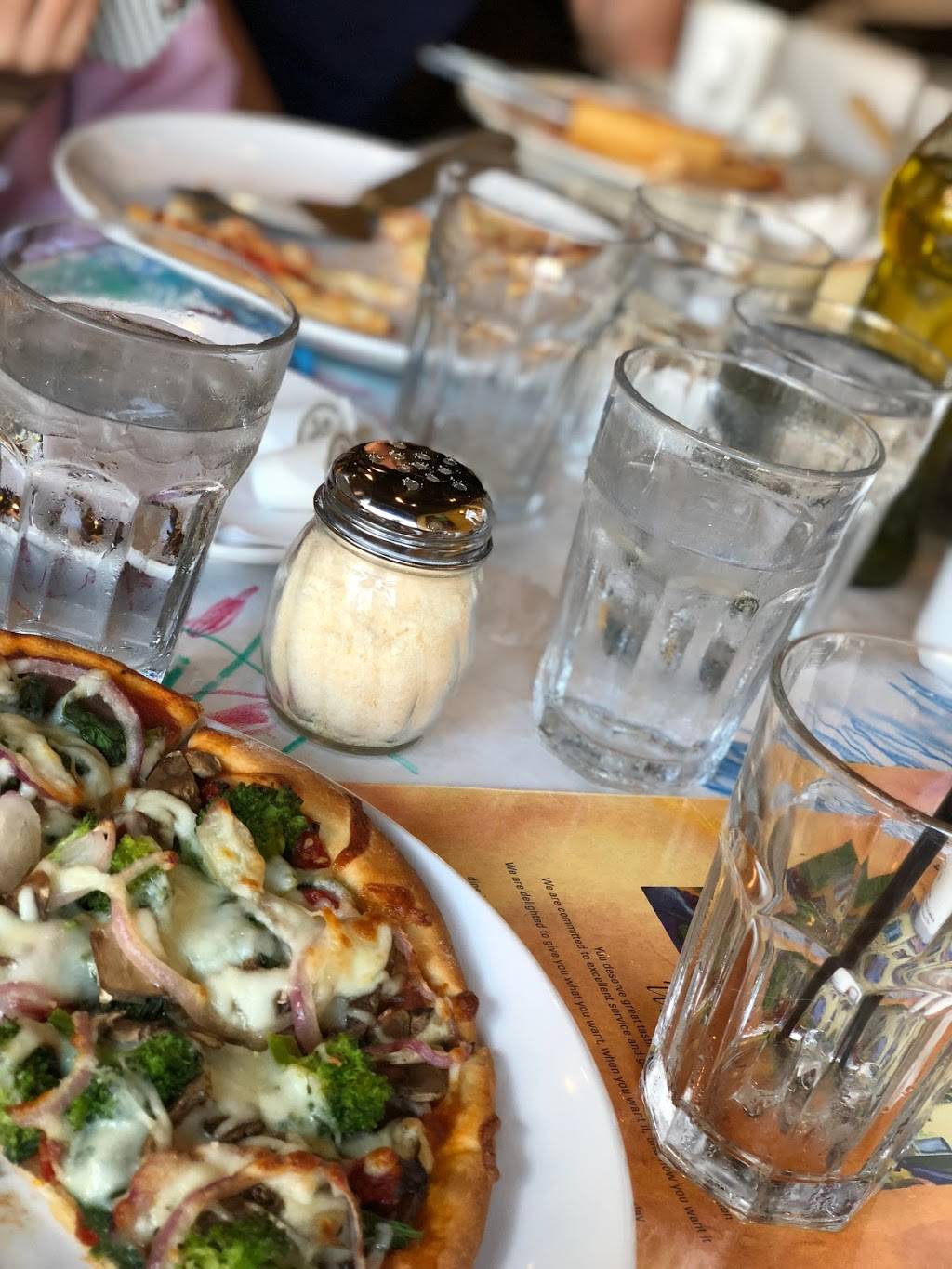 Pizza Capri | restaurant | 1501 E 53rd St, Chicago, IL 60615, USA | 7733247777 OR +1 773-324-7777