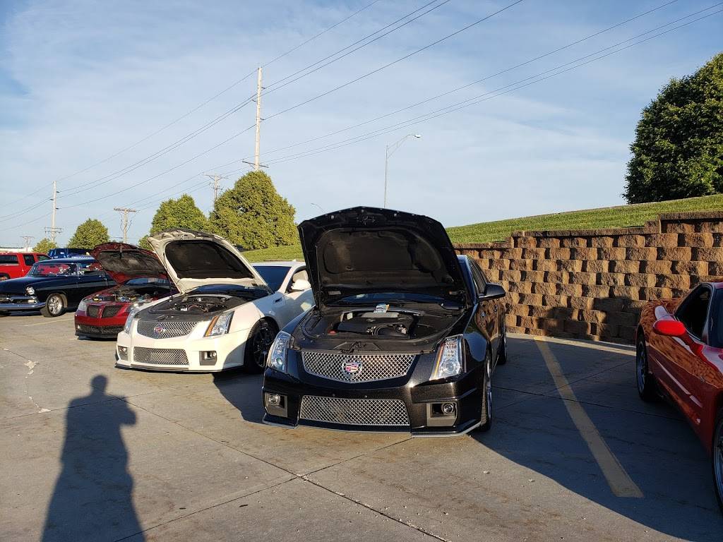 Cruisers Bar & Grill | restaurant | 8634 F St, Omaha, NE 68127, USA | 4026147445 OR +1 402-614-7445