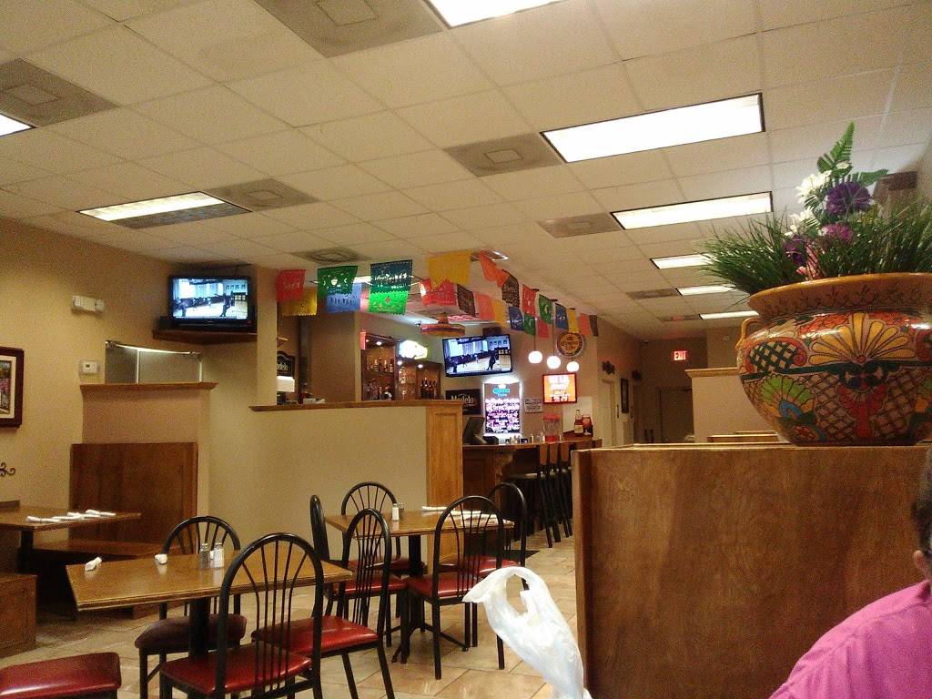 La Fiesta Graham | restaurant | 216 S Main St, Graham, NC 27253, USA | 3363509277 OR +1 336-350-9277