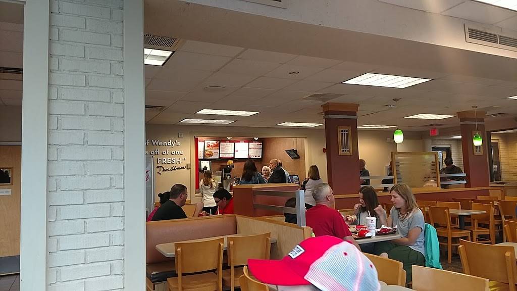 Wendys | restaurant | 62 Valley Rd, Middletown, RI 02842, USA | 4018493430 OR +1 401-849-3430