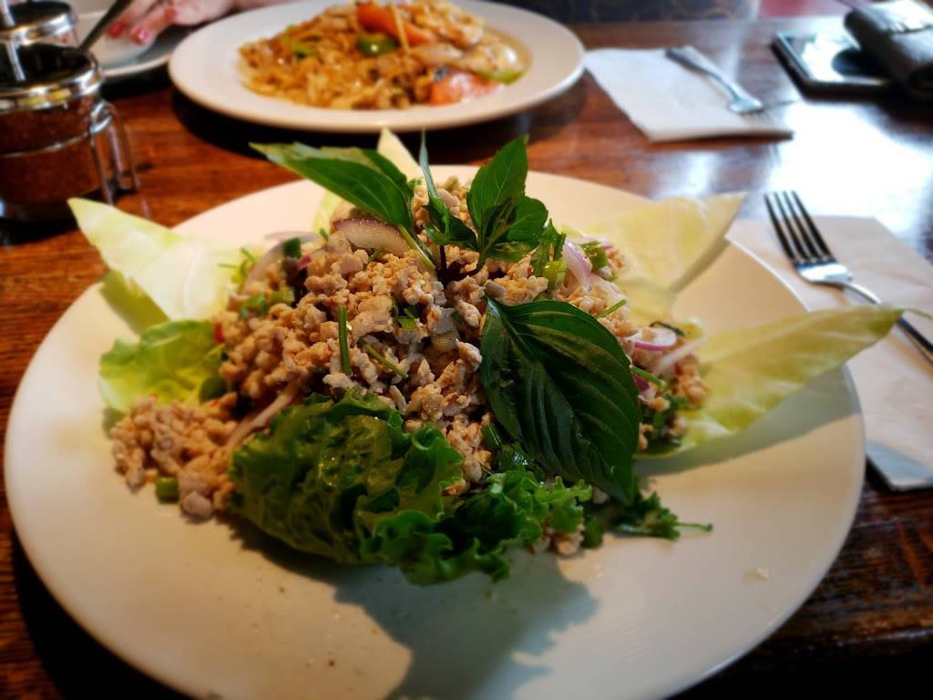 Silver Spoon Thai Restaurant & Bar | restaurant | 3828 196th St SW, Lynnwood, WA 98036, USA | 4259673255 OR +1 425-967-3255