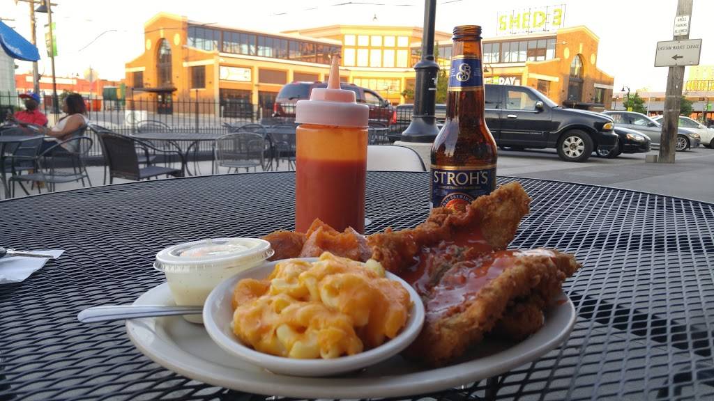 Berts Marketplace | night club | 2727 Russell St, Detroit, MI 48207, USA | 3135672030 OR +1 313-567-2030