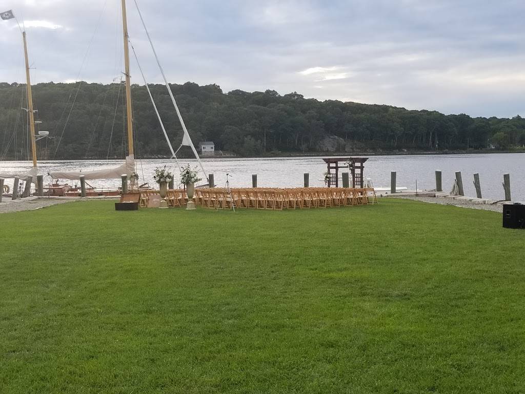 Coastal Gourmet Group | restaurant | 105 Greenmanville Ave, Mystic, CT 06355, USA | 8605743091 OR +1 860-574-3091