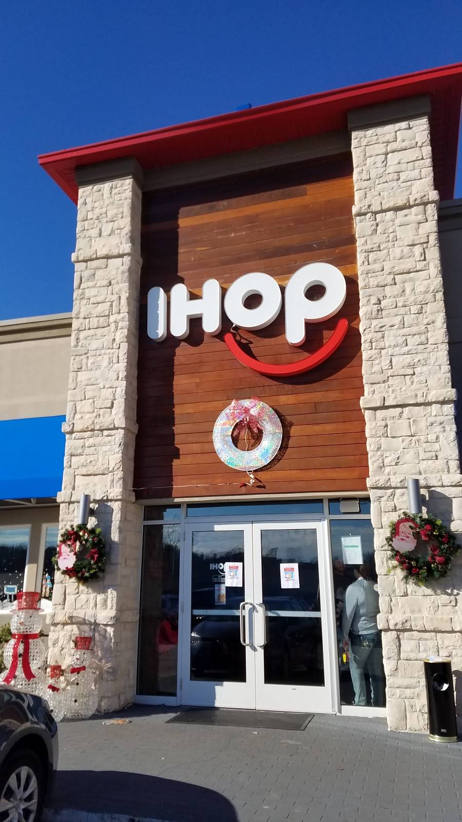 IHOP | bakery | 46 RHL Blvd, South Charleston, WV 25309, USA | 3047460070 OR +1 304-746-0070