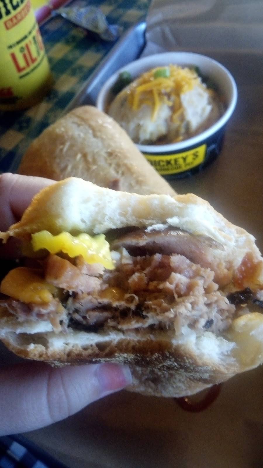 Dickeys Barbecue Pit | restaurant | 1510 Corsicana Hwy, Hillsboro, TX 76645, USA | 2542211076 OR +1 254-221-1076