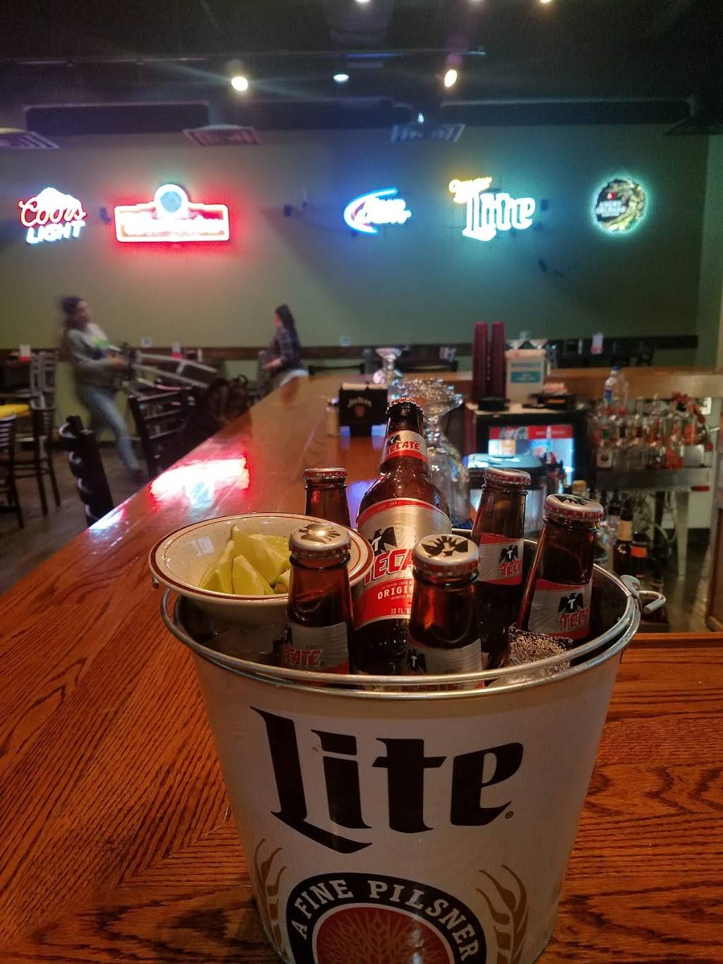 Taqueria La Pinata | restaurant | 6121 N Clinton St, Fort Wayne, IN 46825, USA | 2604838213 OR +1 260-483-8213