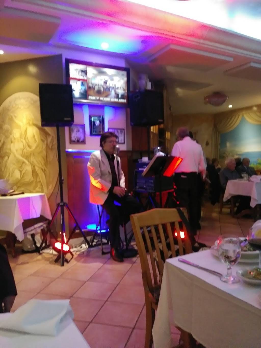 Carmelas Ristorante | restaurant | 912 Hempstead Turnpike, Franklin Square, NY 11010, USA | 5164889898 OR +1 516-488-9898