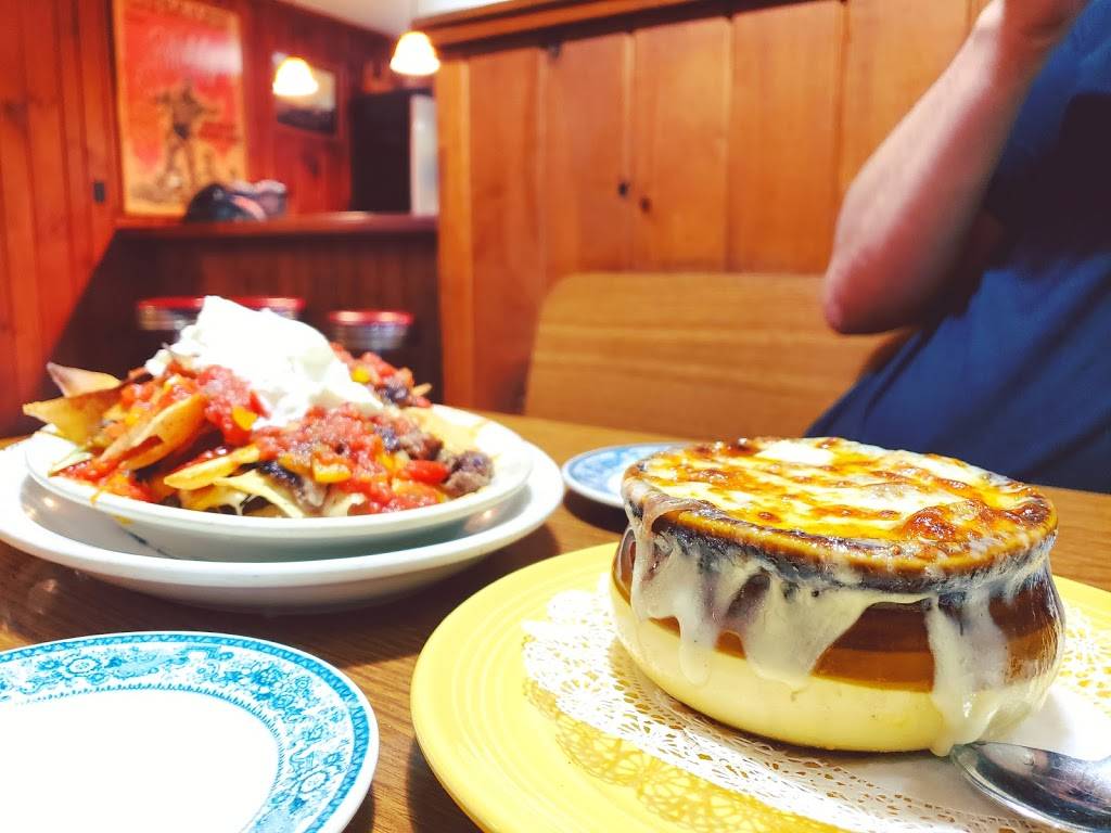 Dutch Treat - Sports Bar - Pizza - Burgers | restaurant | 317 Main St, Franconia, NH 03580, USA | 6038238851 OR +1 603-823-8851