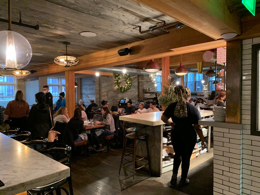 Alden & Harlow | restaurant | 40 Brattle St, Cambridge, MA 02138, USA | 6178642100 OR +1 617-864-2100