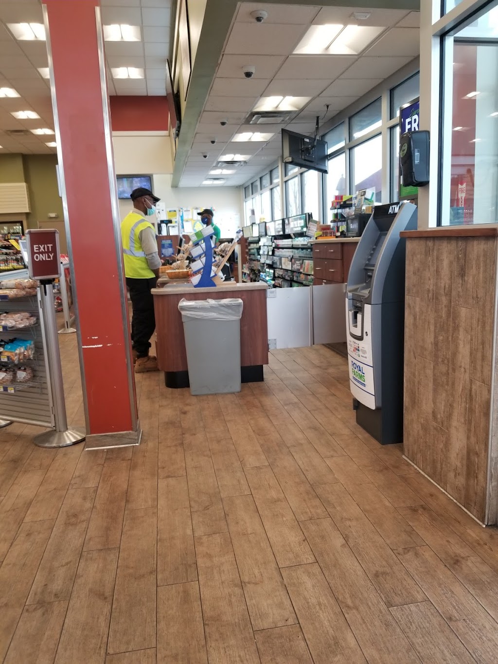 Royal Farms | meal takeaway | 803 Pinnacle Dr, Linthicum Heights, MD 21090, USA | 4106098093 OR +1 410-609-8093