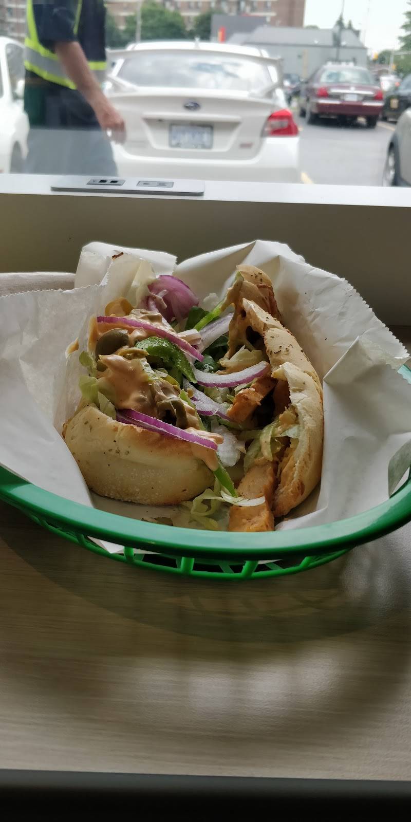 Subway | restaurant | 2301 Navaho Dr B, Nepean, ON K2G 6Z1, Canada | 6132265555 OR +1 613-226-5555