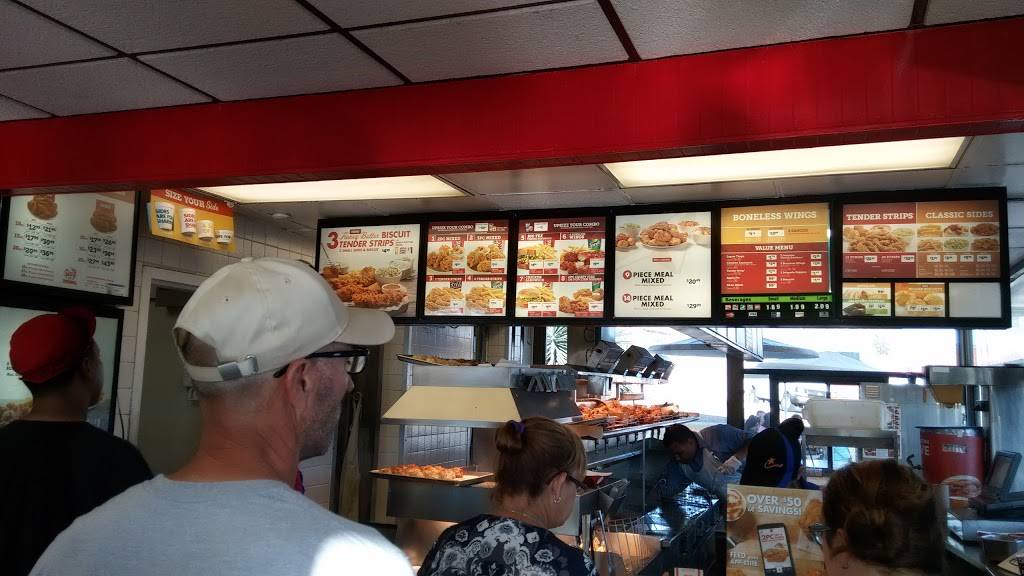 Churchs Chicken | restaurant | 423 E San Ysidro Blvd, San Ysidro, CA 92173, USA | 6194282411 OR +1 619-428-2411