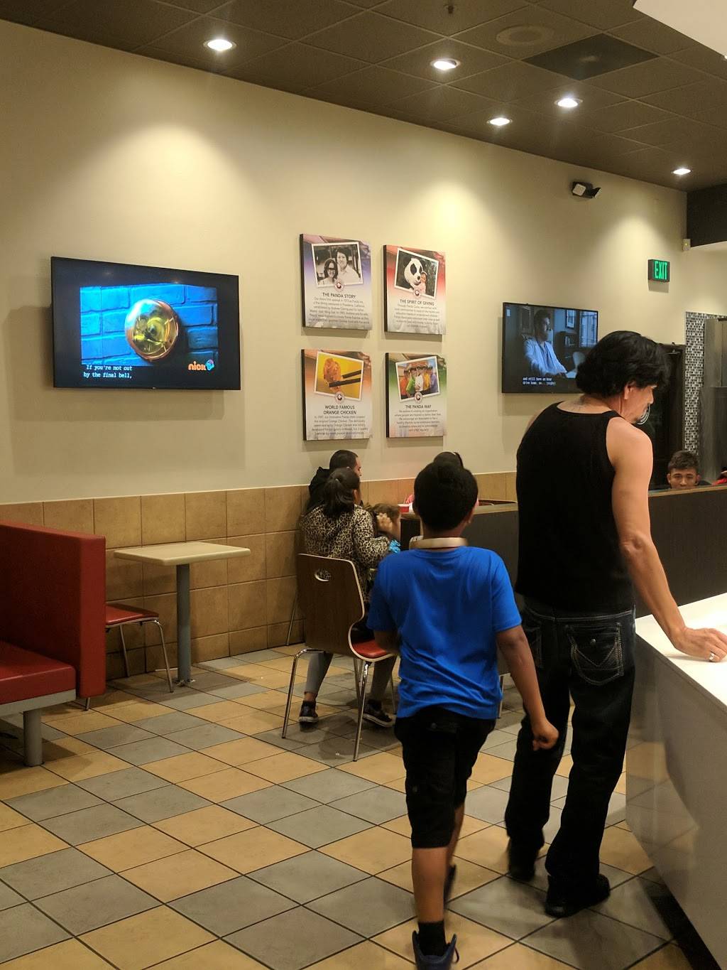 Panda Express | meal takeaway | 2441 Naglee Rd, Tracy, CA 95304, USA | 2098396638 OR +1 209-839-6638