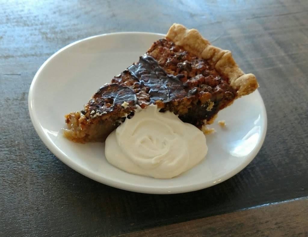 Southern Pie Cafe | bakery | 94 Common St, Chester, VT 05143, USA | 8028757437 OR +1 802-875-7437