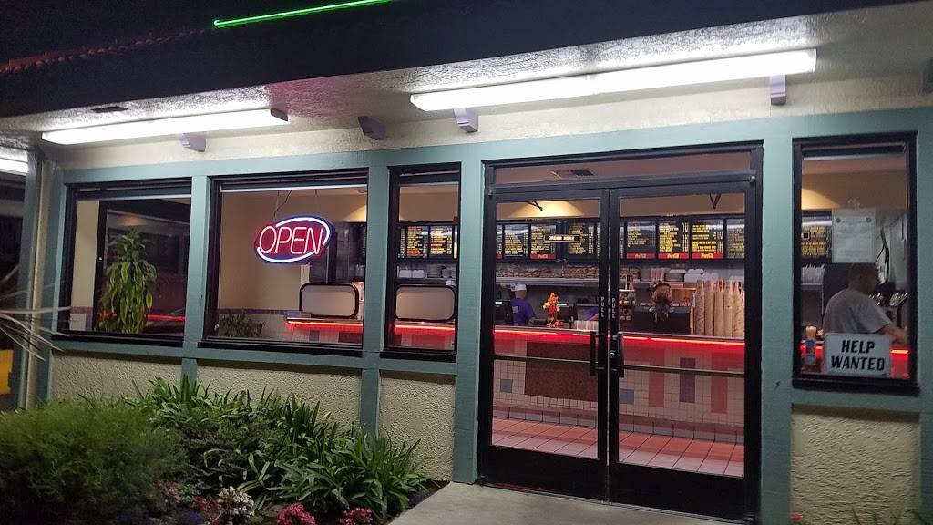 Louis Burger | restaurant | 555 Atlantic Ave, Long Beach, CA 90802, USA | 5624374078 OR +1 562-437-4078