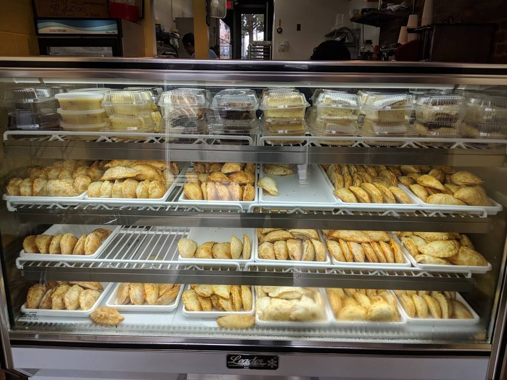 The Original Empanada Factory | restaurant | 602 A Ridge Road, Lyndhurst, NJ 07071, USA | 2013558155 OR +1 201-355-8155