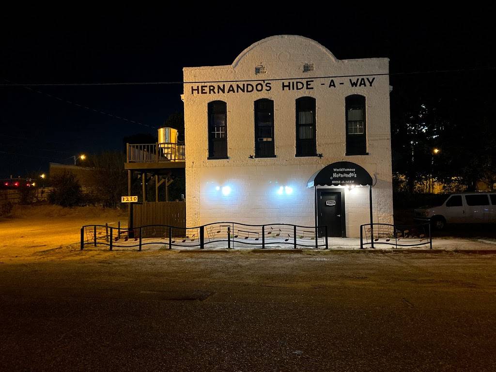 Hernandos Hideaway | restaurant | 3210 Old Hernando Rd, Memphis, TN 38116, USA | 9179821829 OR +1 917-982-1829
