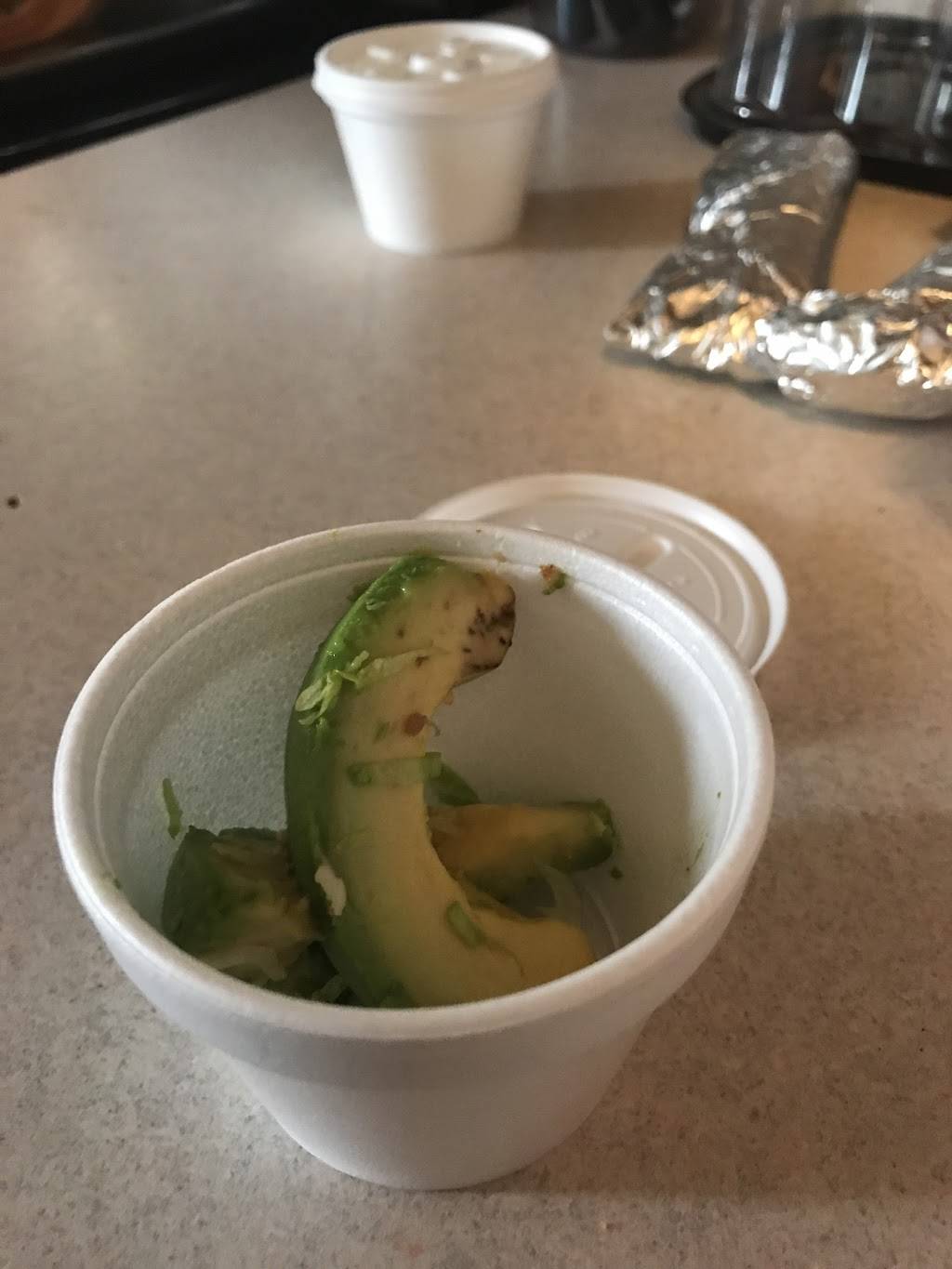 Mi Tenampa Mexican Restaurant | restaurant | 11915 Pendleton Pike # L, Indianapolis, IN 46236, USA | 3178233115 OR +1 317-823-3115