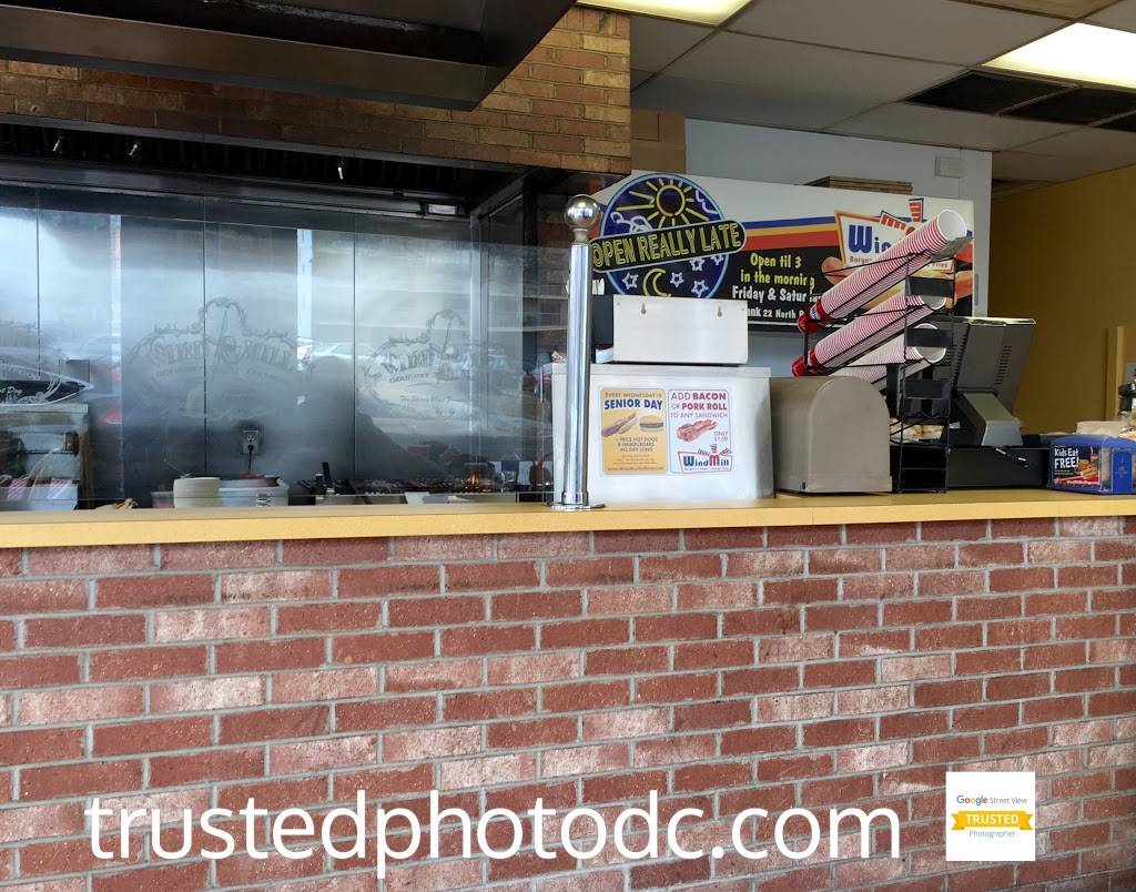 WindMill Hot Dogs of Red Bank | restaurant | 22 Bridge Ave, Red Bank, NJ 07701, USA | 7327475958 OR +1 732-747-5958