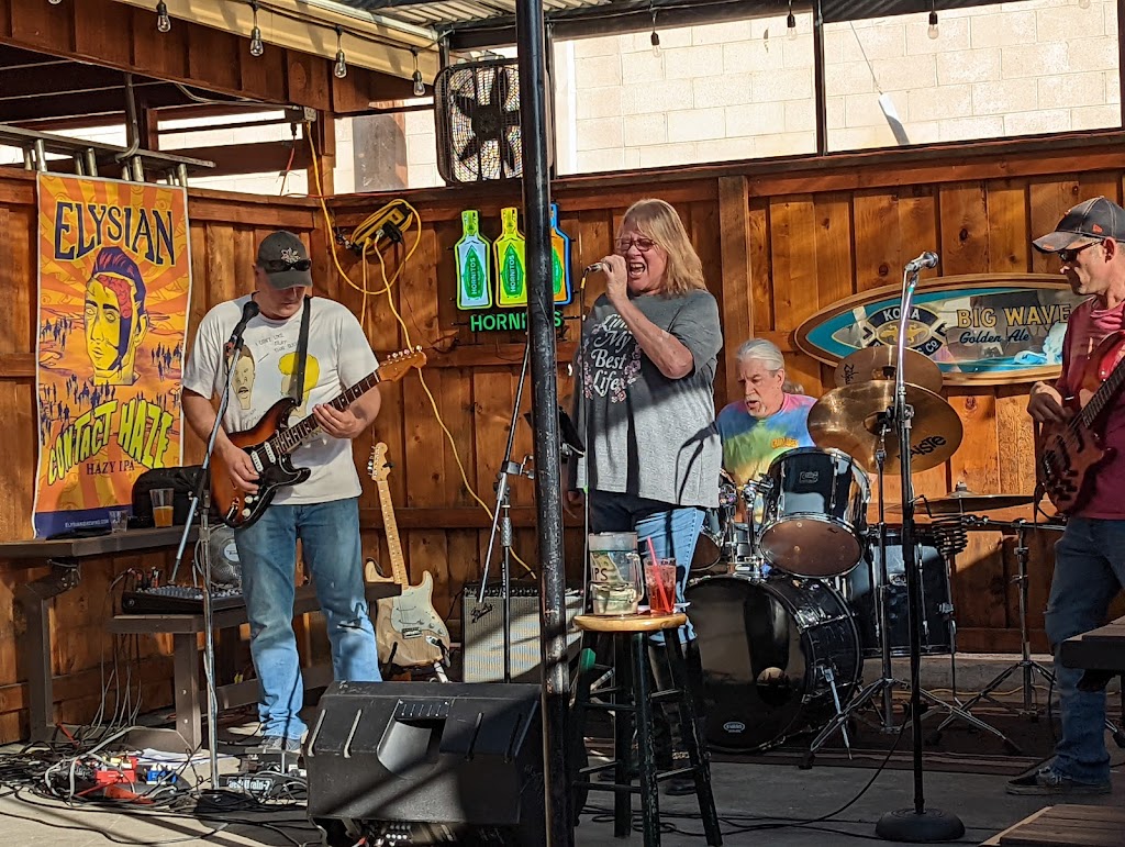 Trophy Club Bar & Grill | restaurant | 812 S Central Ave, Medford, OR 97501, USA | 5417724131 OR +1 541-772-4131