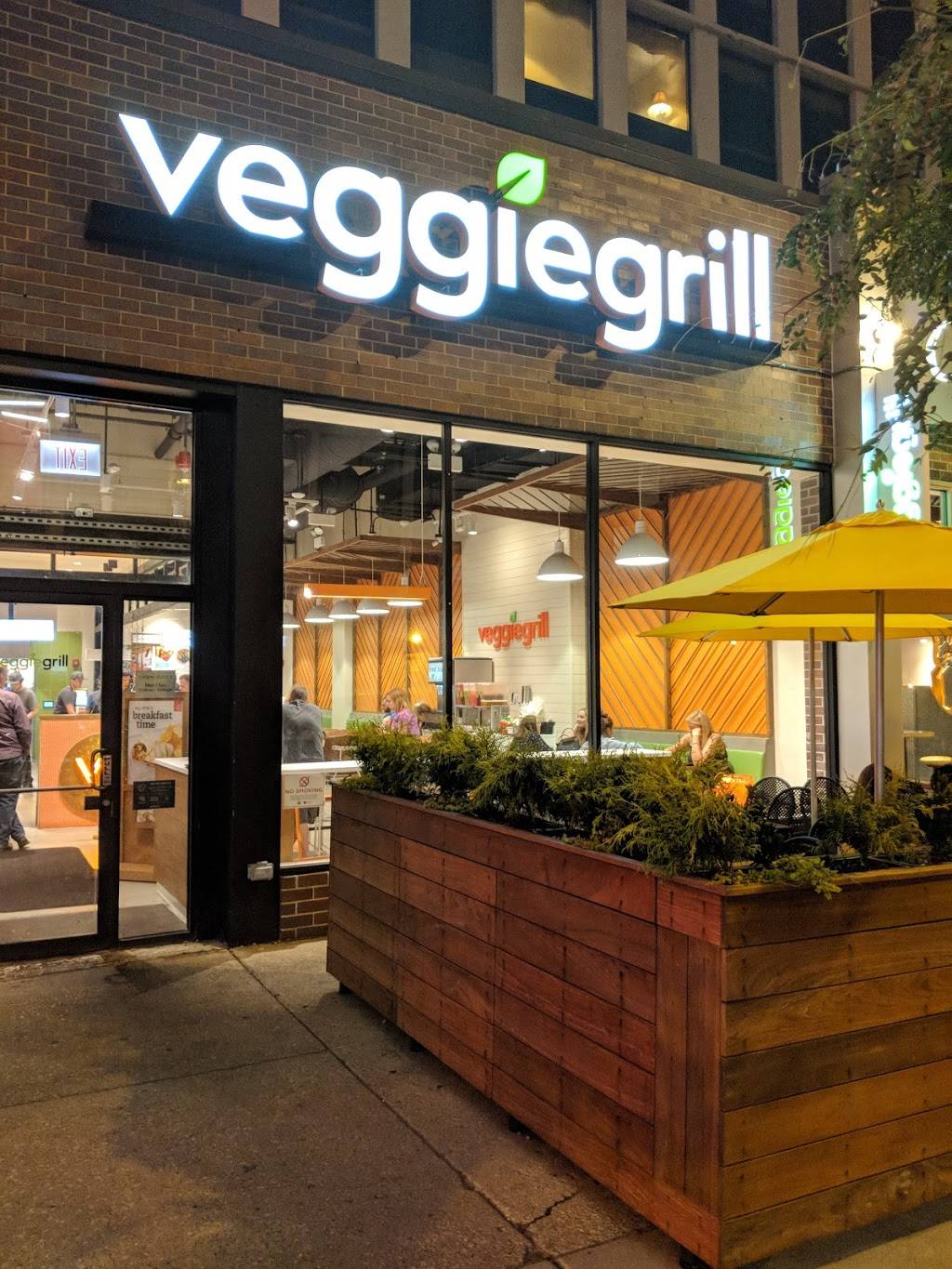 Veggie Grill | restaurant | 614 W Diversey Pkwy, Chicago, IL 60614, USA | 7738681863 OR +1 773-868-1863