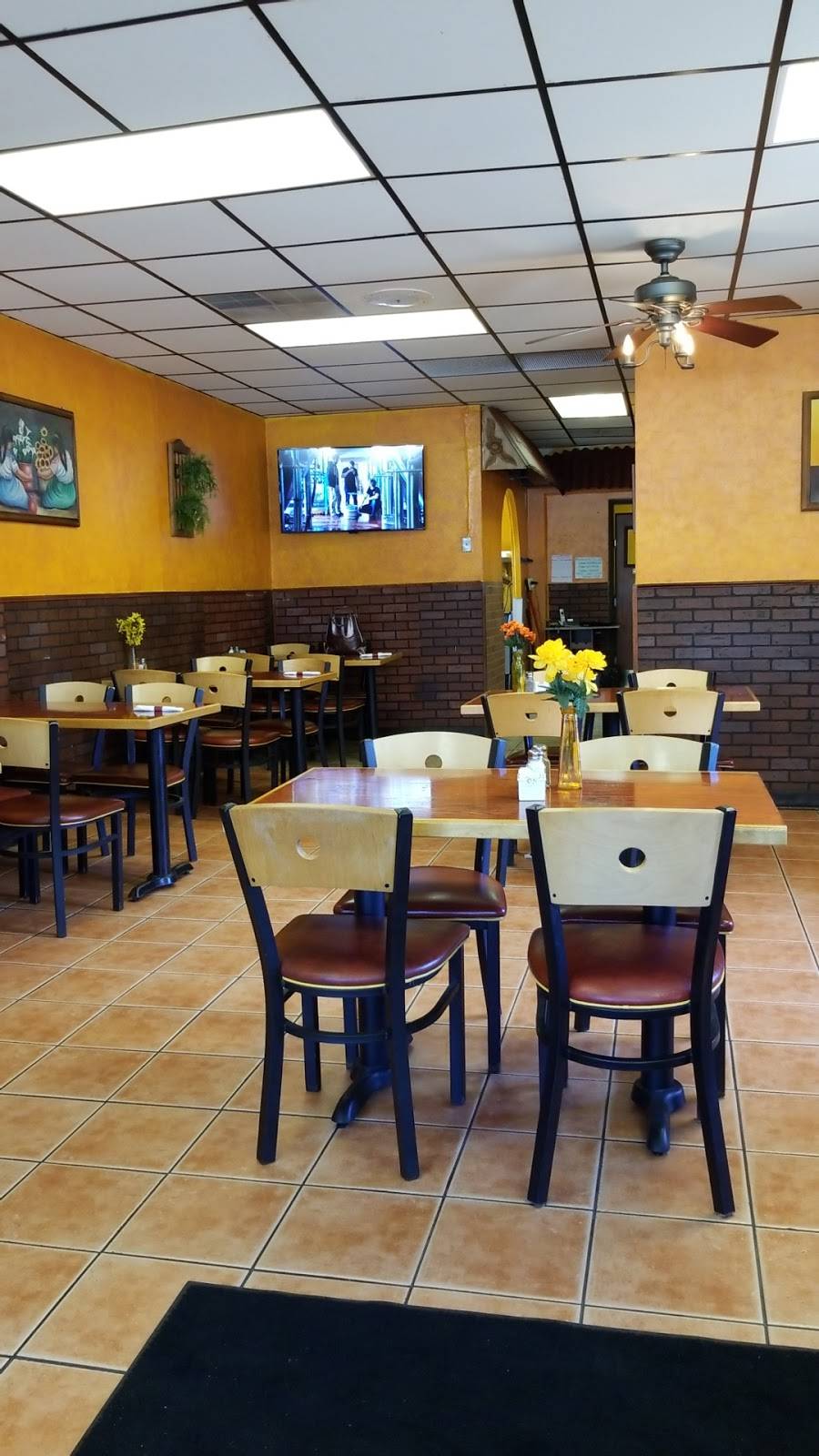 El Mariachi Mexican Restaurant | restaurant | 35851 Ford Rd, Westland, MI 48185, USA | 7343517112 OR +1 734-351-7112