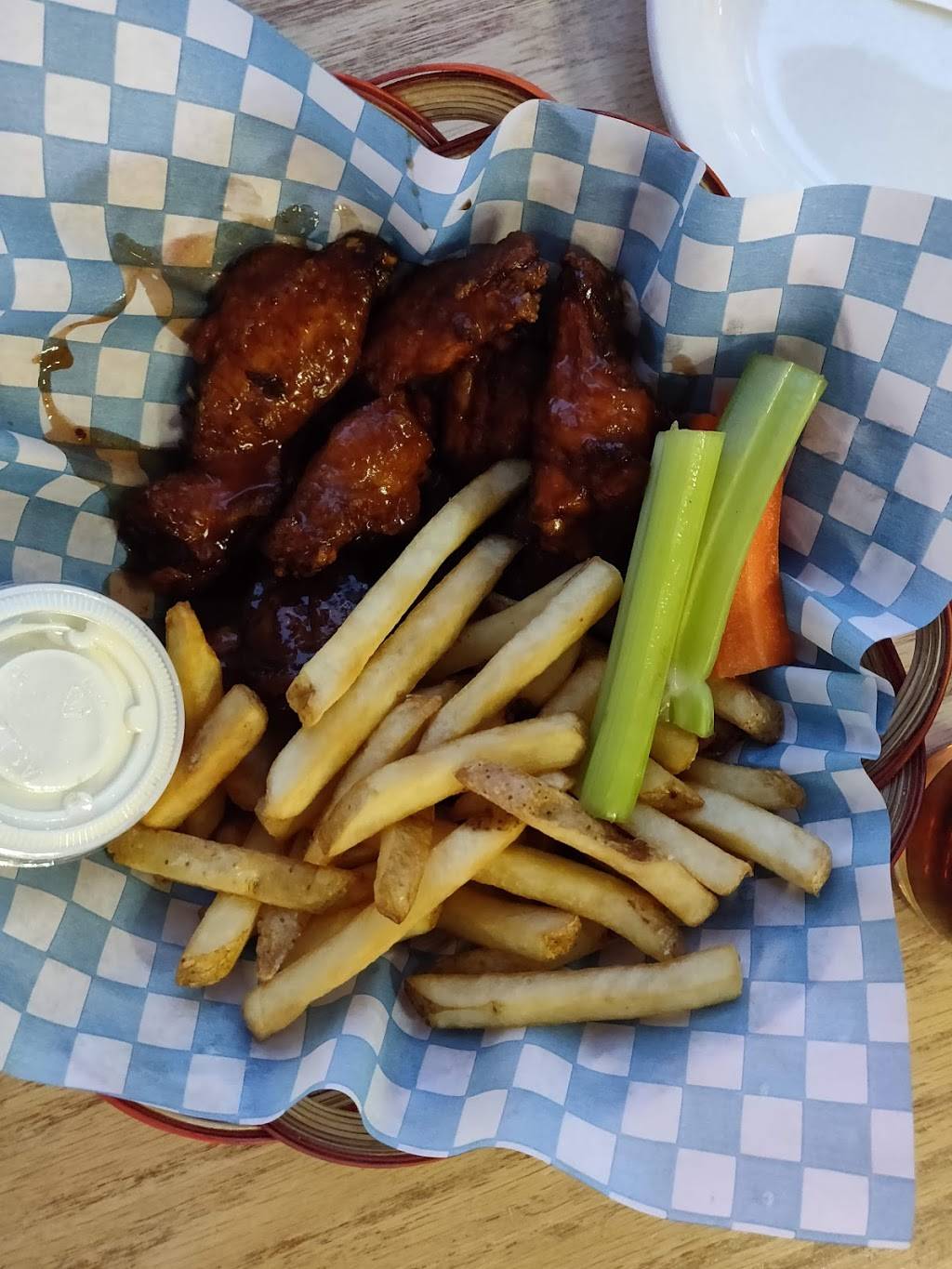 Wild Wing | restaurant | 6015 Steeles Ave E 1 & 2, Scarborough, ON M1V 5P7, Canada | 4162939464 OR +1 416-293-9464