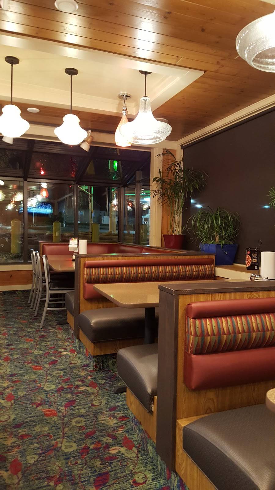 Pizza Hut | restaurant | 101 E North St, Kendallville, IN 46755, USA | 2603475340 OR +1 260-347-5340